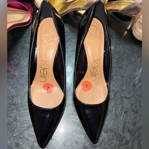 Calvin Klein Women's Gayle Pump Size 7